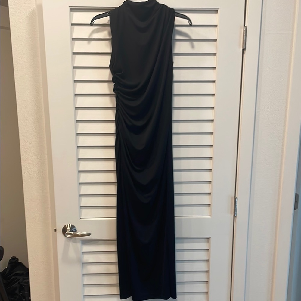 Elegant Black Sleeveless Dress